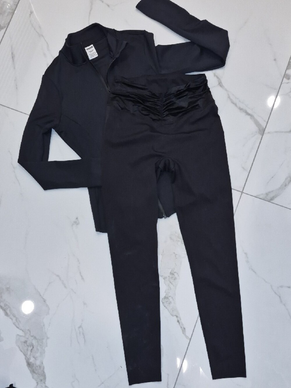 PINK VS Black Rhinestone Logo Relay Zip-Up Jacket And Relay Leggings Nwot